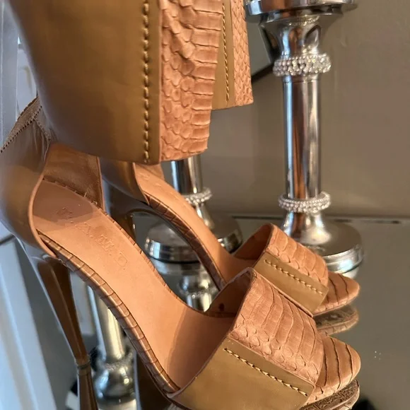 SEXY SHOES - Picture 3 of 6